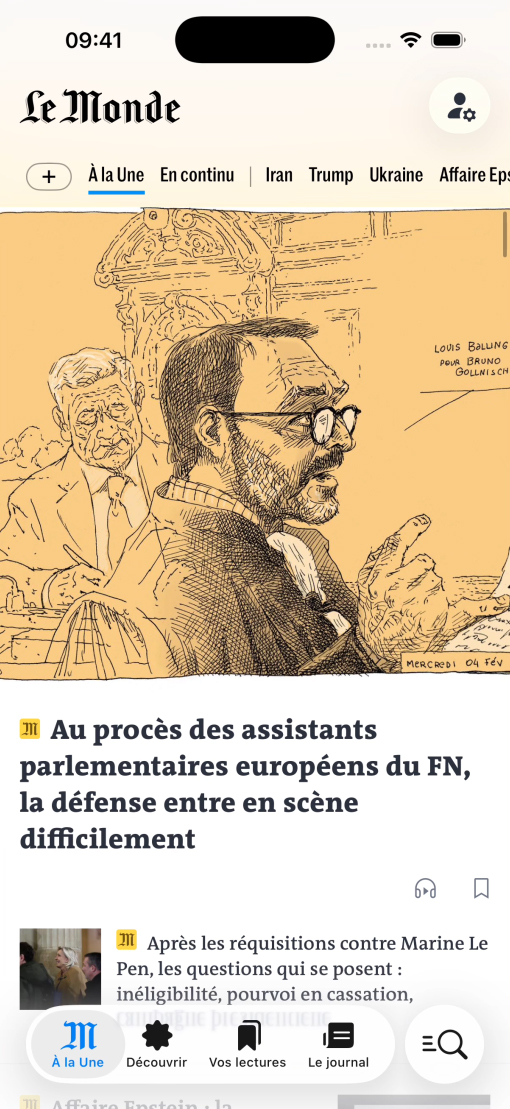 Liquid Glass 탐색이 적용된 Le Monde 앱